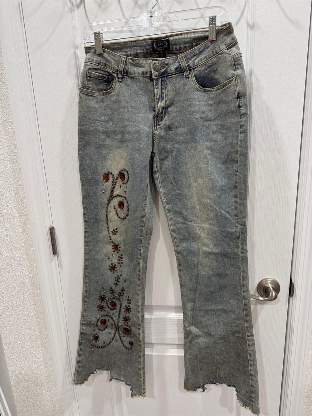 Vintage-Inspired Light Wash Embroidered Flare Jeans